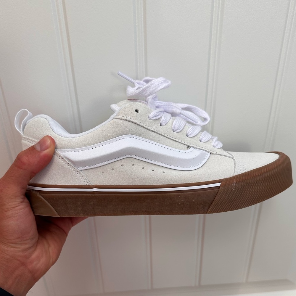 VANS WHITE & GUM SKATE SHOES
